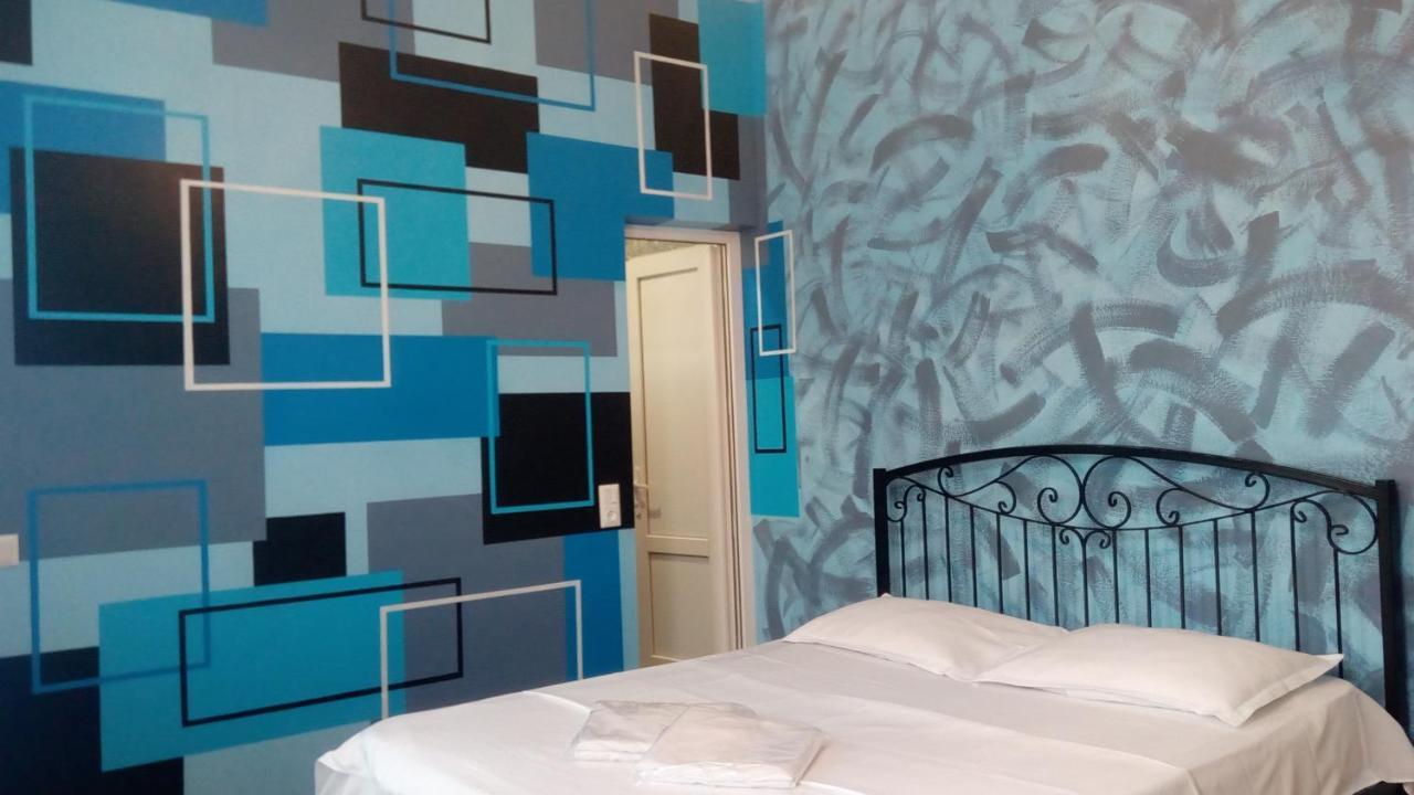 Hotel Isani Tbilisi Bilik gambar