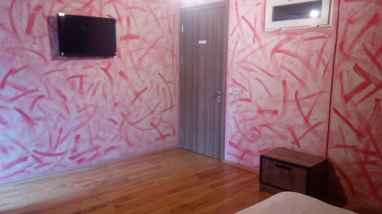Hotel Isani Tbilisi Luaran gambar