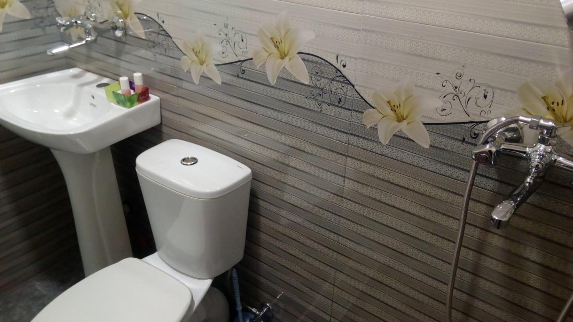 Hotel Isani Tbilisi Bilik gambar