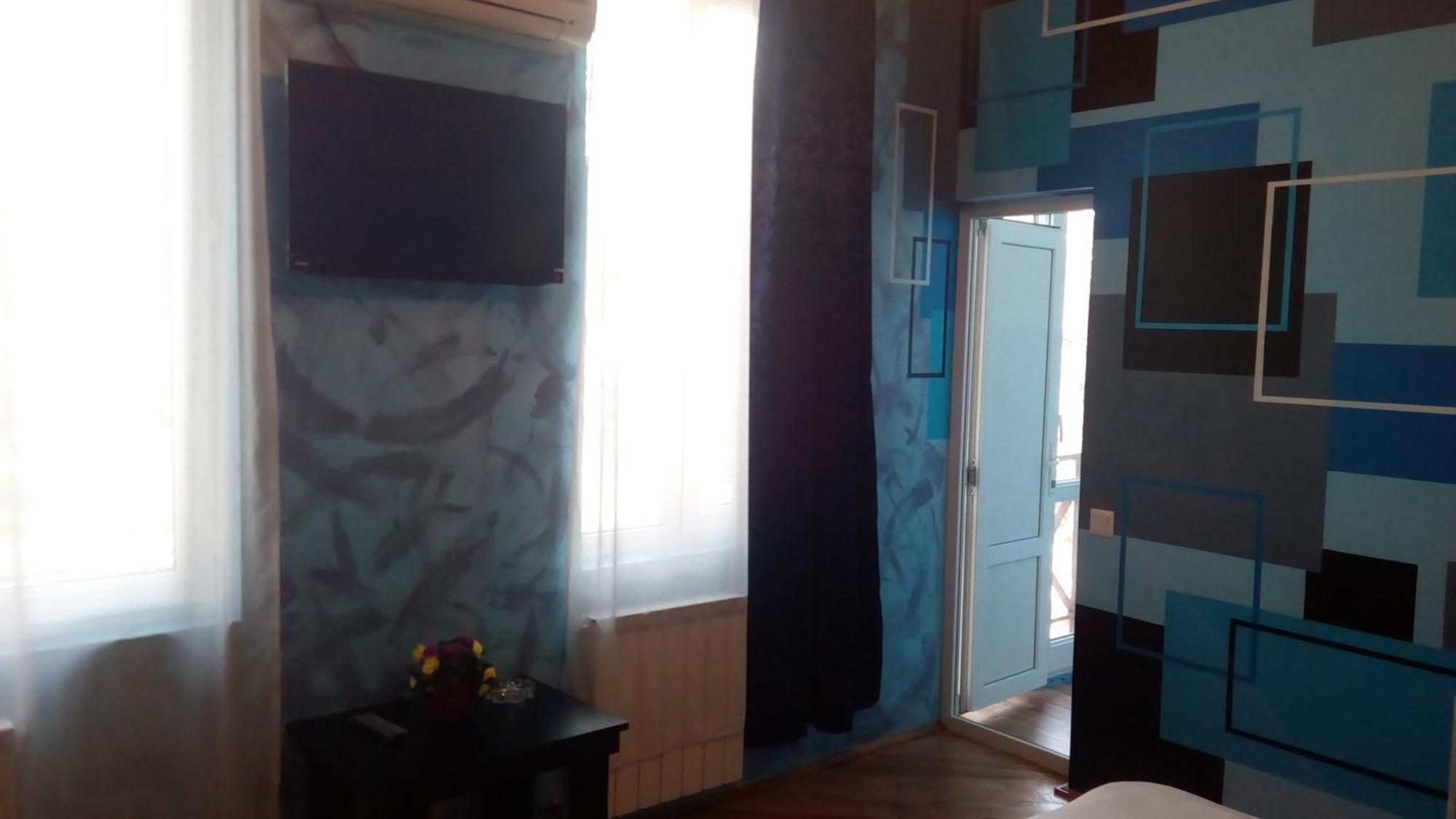 Hotel Isani Tbilisi Bilik gambar
