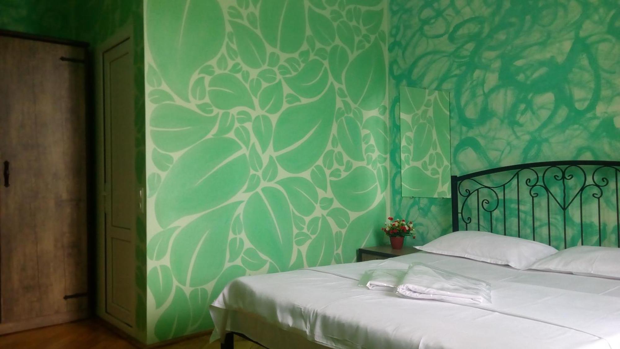 Hotel Isani Tbilisi Bilik gambar