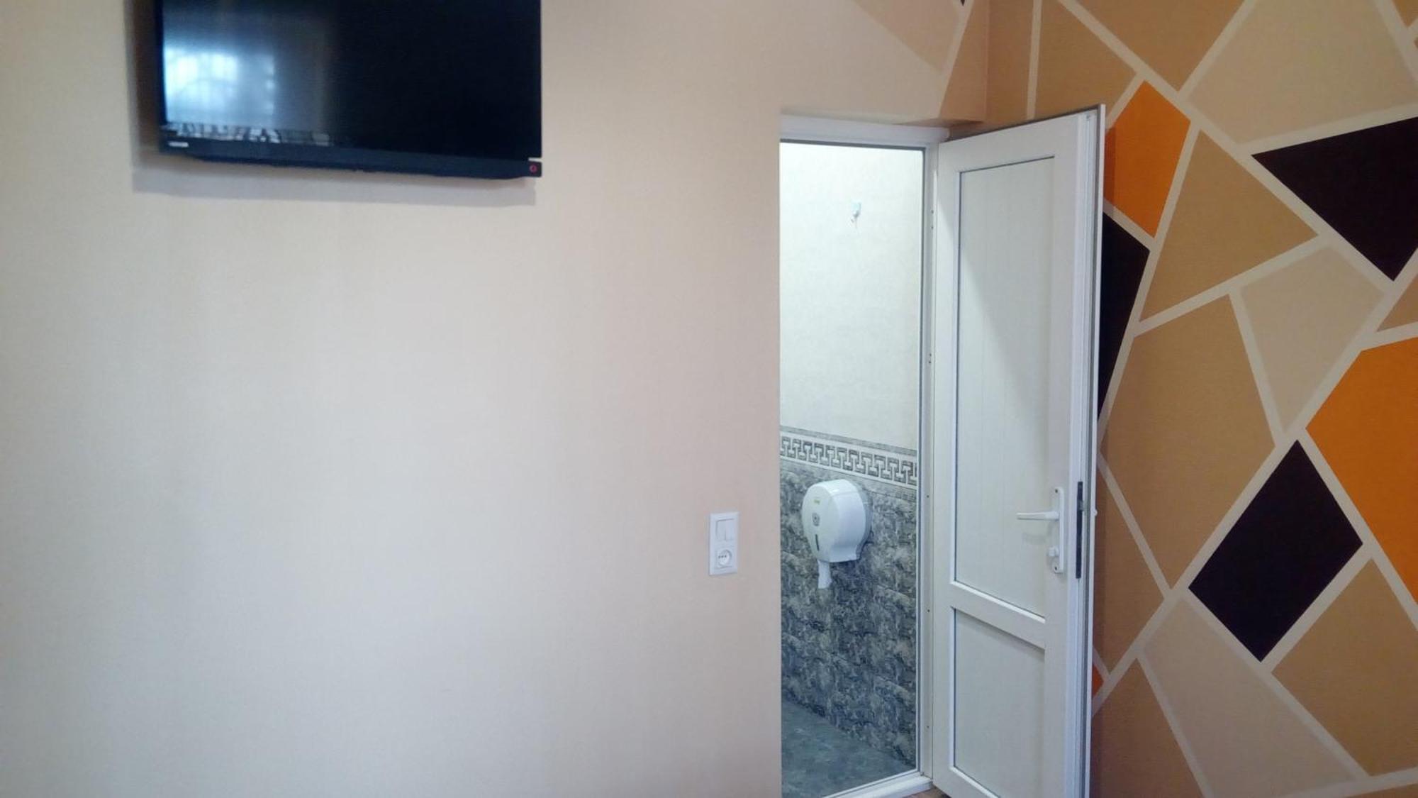 Hotel Isani Tbilisi Bilik gambar